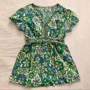 Mimi maternity pretty green floral blouse!
